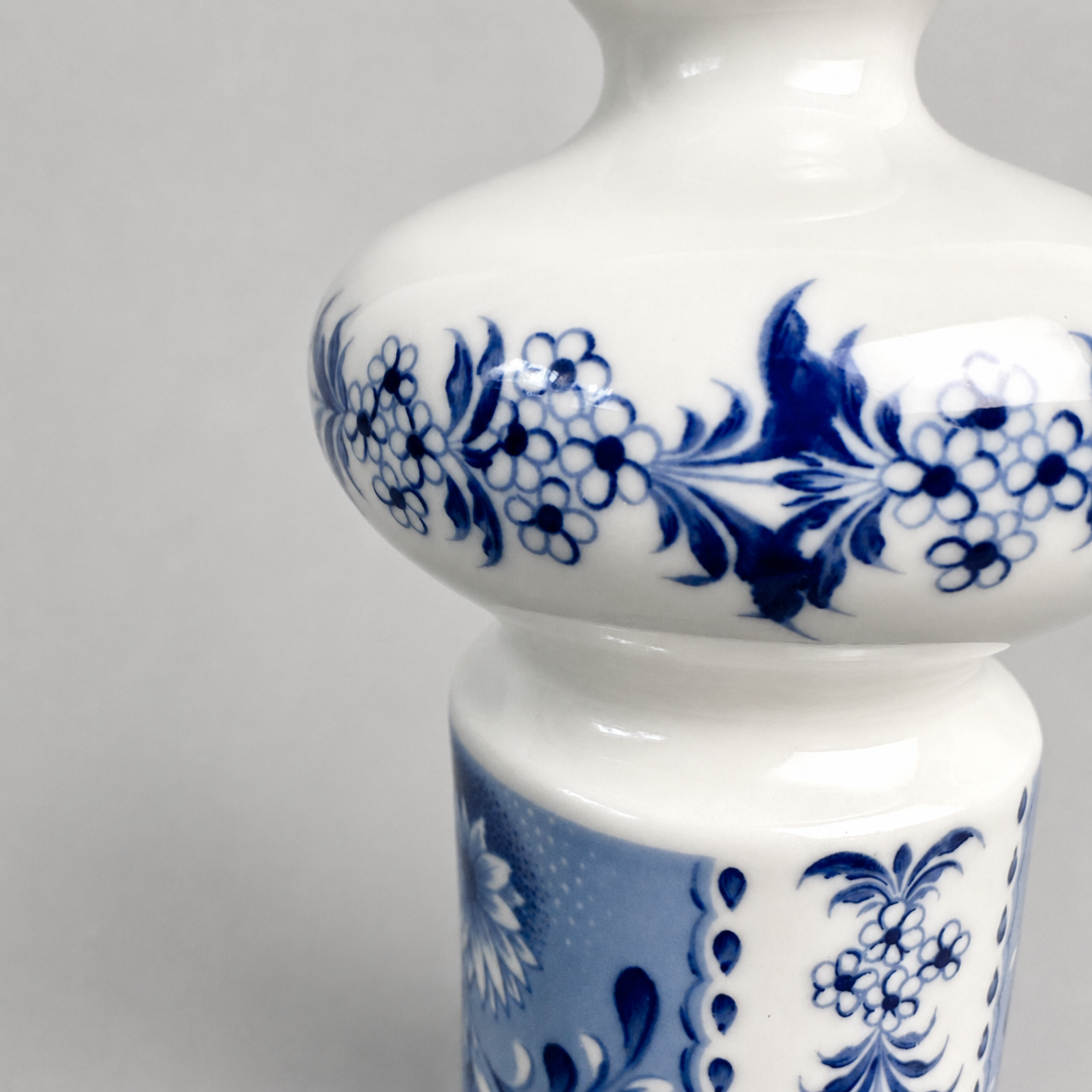 Vintage Unterweissbach Porcelain Vase